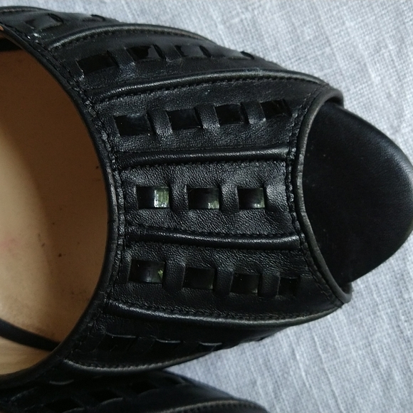 COLE HAAN PEEP TOE PUMPS - Picture 4 of 9